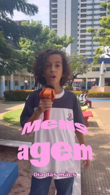 🎤✨ No dia de repórter, o estudante Nauê foi descobrir pelos corredores do Auxiliadora: o que os alunos mais escutam das mamães no dia a dia? 💙

Entre conselhos, frases engraçadas e muito carinho, o resultado foi um momento leve, divertido e cheio de identificação! 😄🌷

Porque toda mãe tem aquelas frases que ficam para sempre na memória e no coração. 🫶

#InstitutoMariaAuxiliadora #DiaDasMães #ReelsEscolar #Fundamental