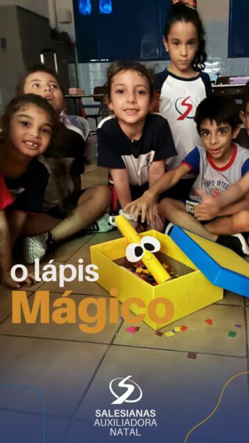 Entre cores, imaginação e muita criatividade, o 1º ano embarcou em uma aventura especial com O Lápis Mágico! ✏️🌈
A atividade faz parte do projeto “A Nossa Aquarela Encantada – Pequenos Escritores, Grandes Histórias” e convidou as crianças a transformar desenhos e cores em novas ideias, histórias e possibilidades.
Porque quando a imaginação ganha espaço, cada criança pode criar um mundo inteiro! 💙